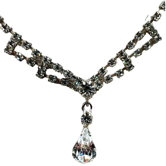 Elegant Cubic Zirconia Jewelry Set - Necklace & Bracelets.  B87 - Picture 6 of 16